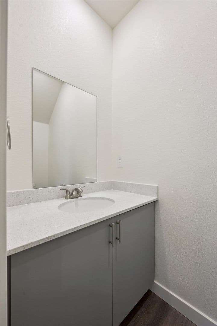 Brighton Townhome: 621 Homestead Avenue