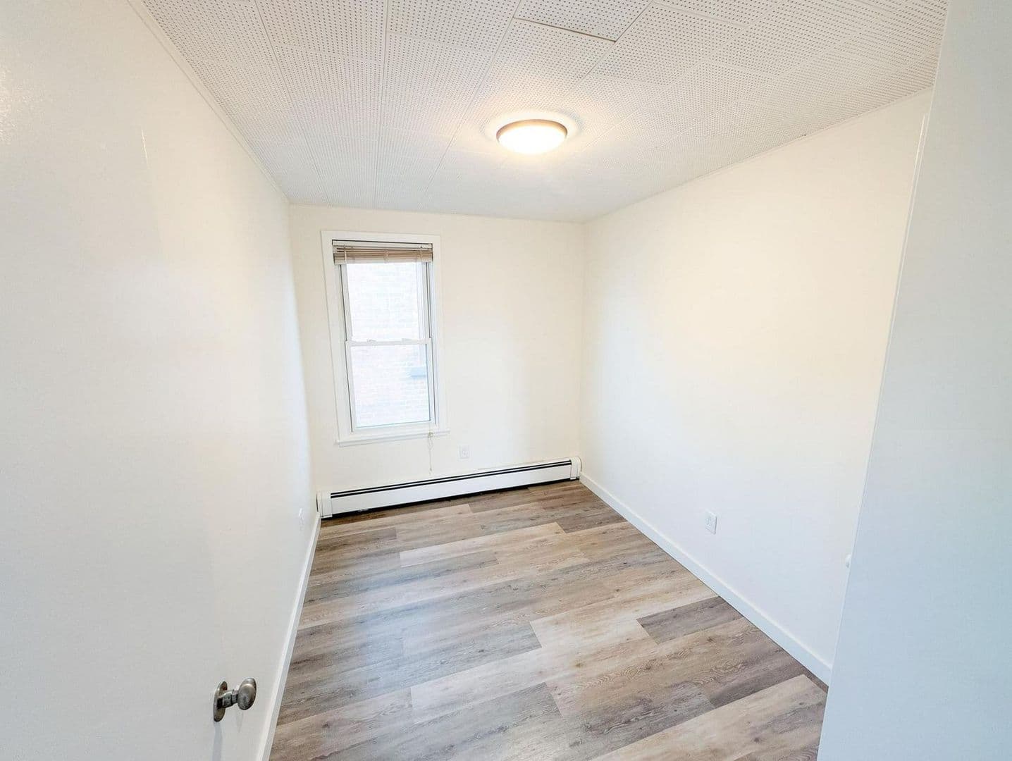 Hudson Apartment: 454 Warren Street