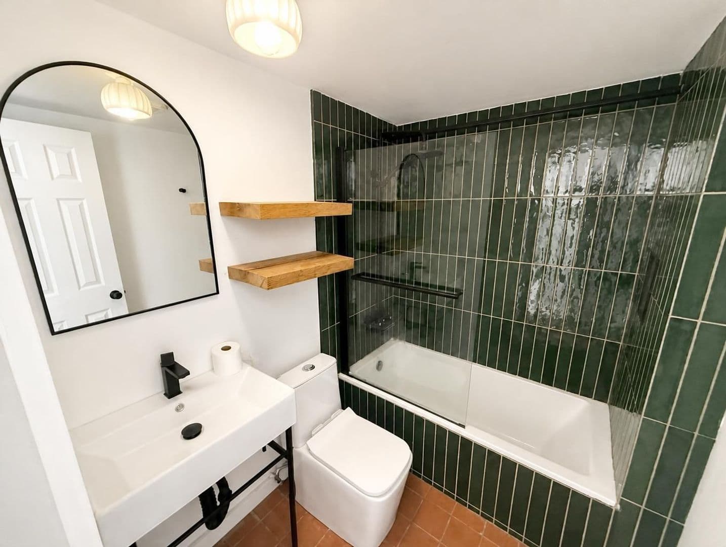 Hudson Apartment: 725 Warren Street