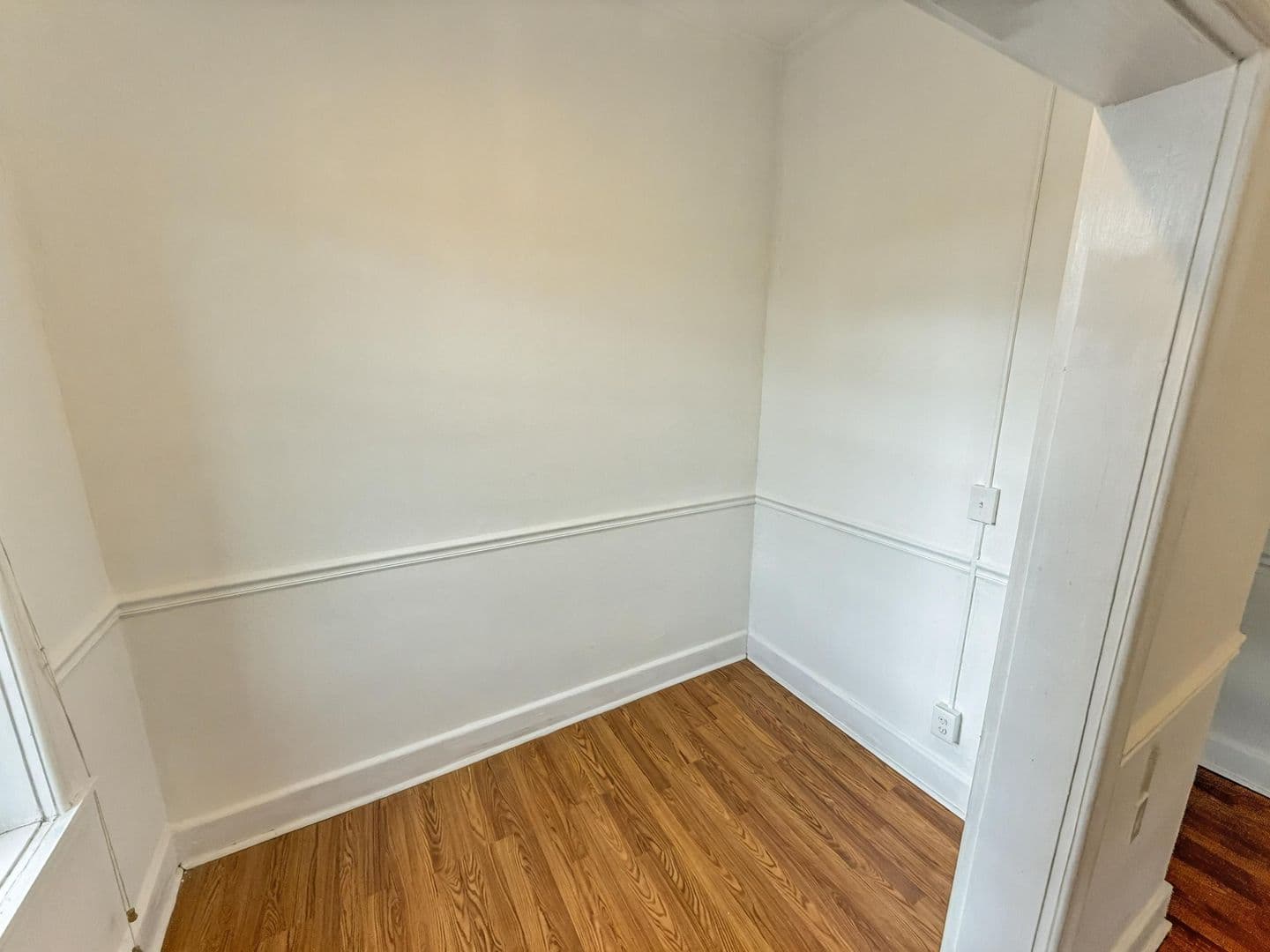 Hudson Apartment: 454 Warren Street