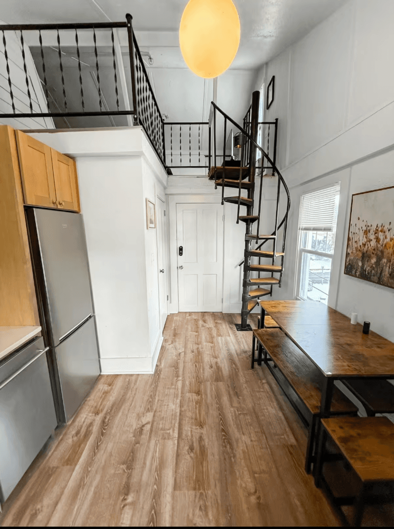 Woodstock Apartment: 5-7 Rock City Road