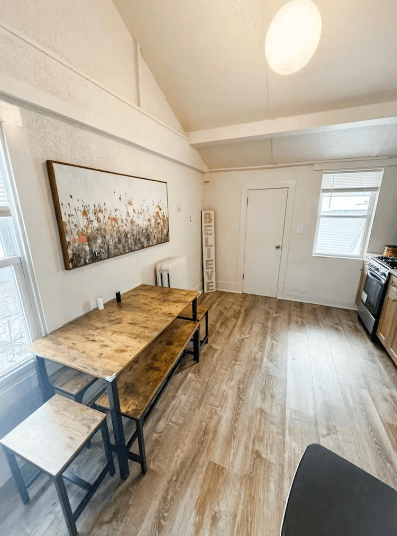 Woodstock Apartment: 5-7 Rock City Road