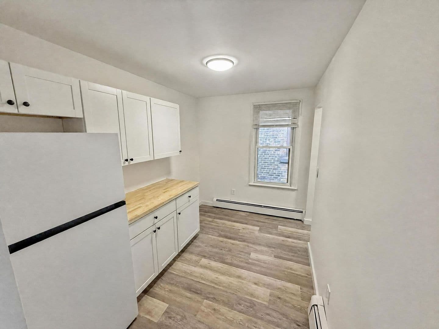 Hudson Apartment: 454 Warren Street