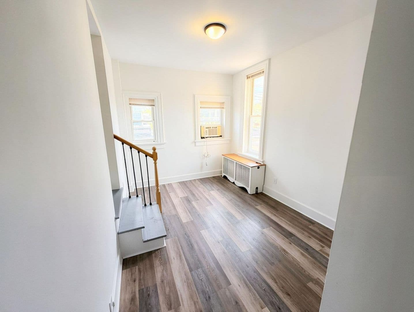 Hudson Apartment: 454 Warren Street
