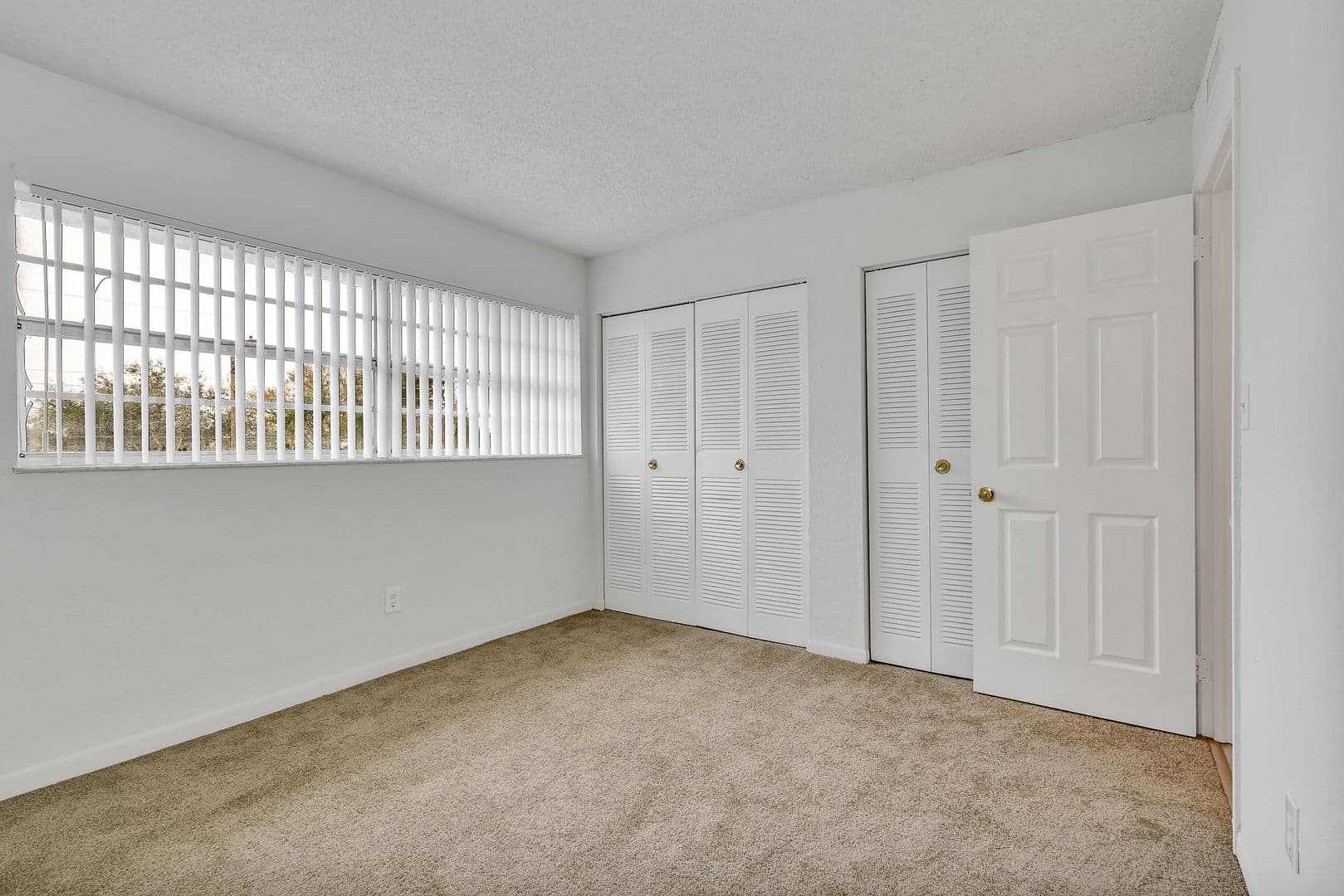 Kenneth City Apartment: 5255 62nd Street N