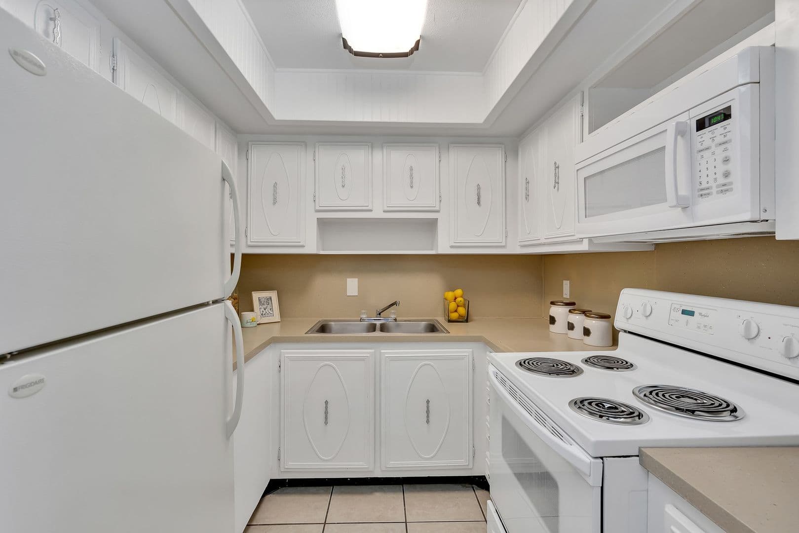 Kenneth City Apartment: 5255 62nd Street N