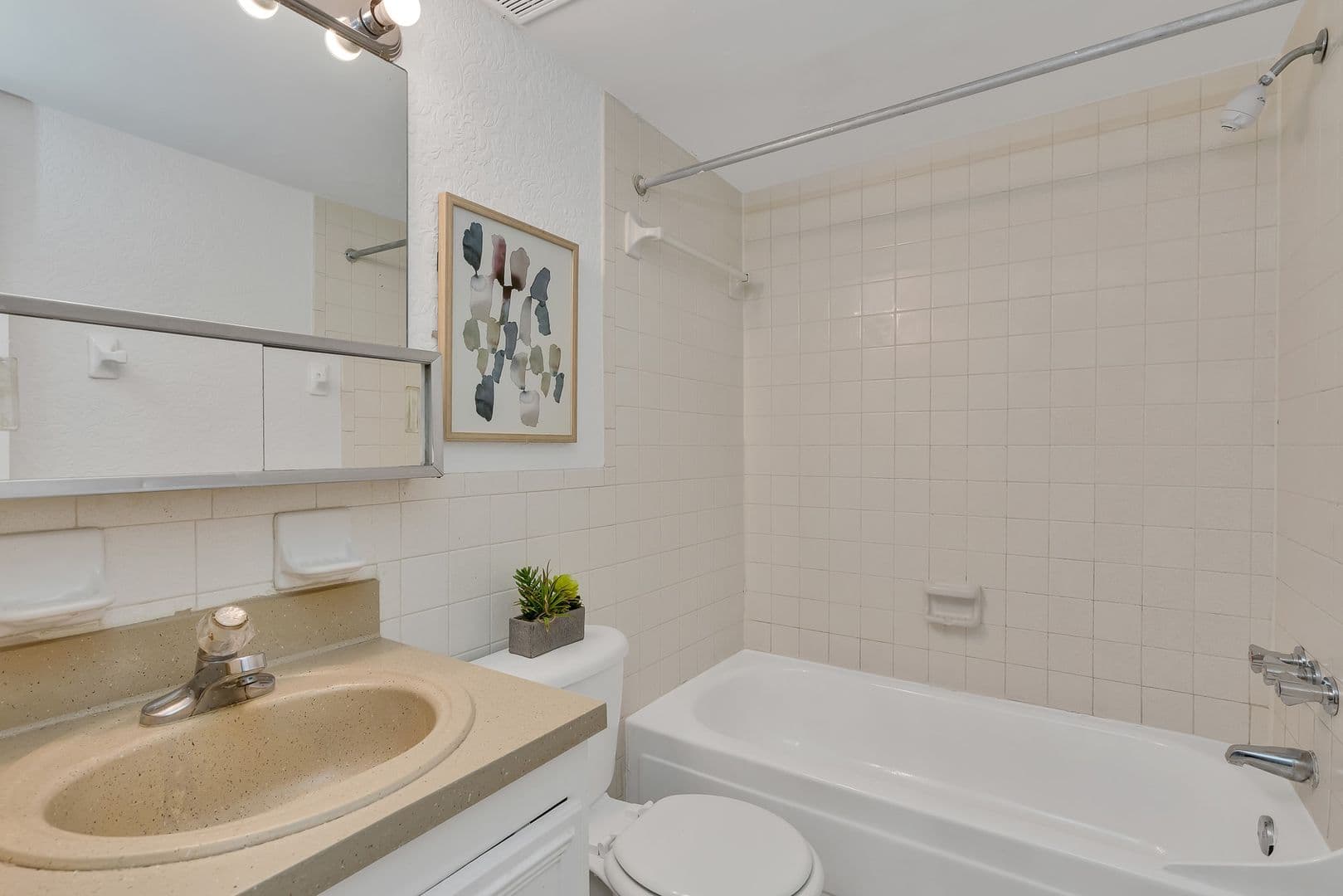 Kenneth City Apartment: 5255 62nd Street N