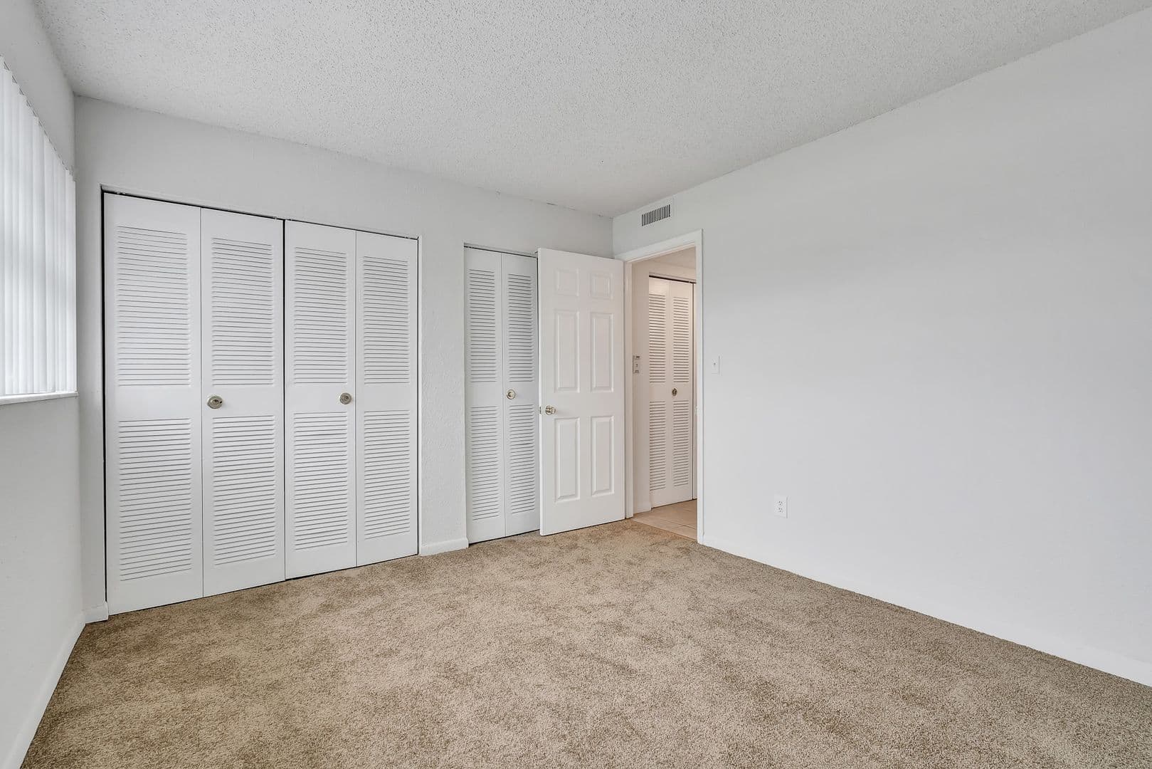 Kenneth City Apartment: 5255 62nd Street N