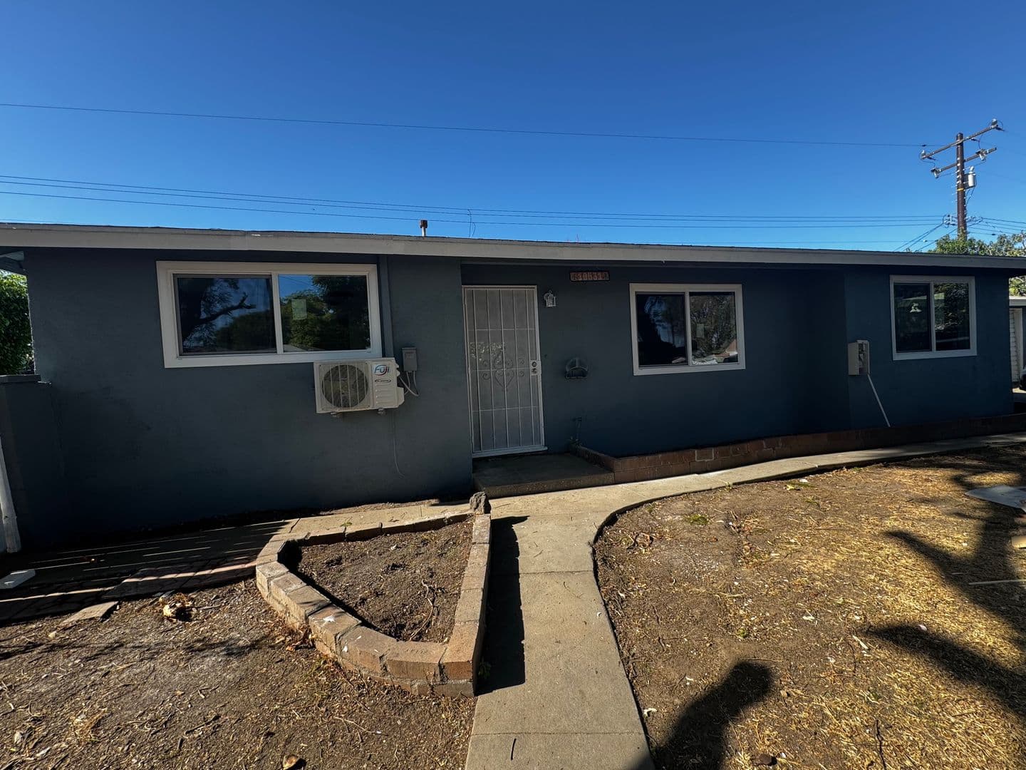 WHITTIER Apartment: 10521 MILLS AVE.
