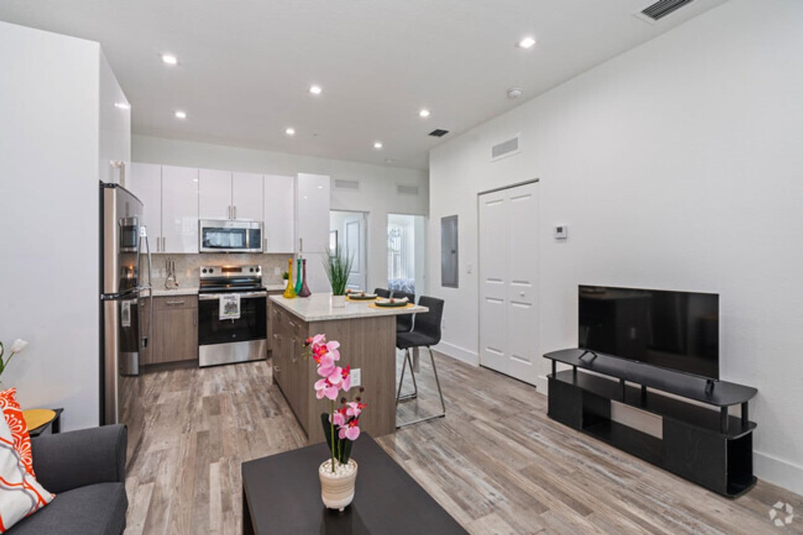 Florida City Apartment: 175 SW 7th St