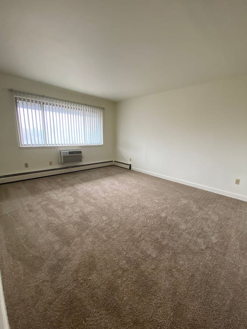 Milwaukee Apartment: 5167 N. Lovers Lane Rd