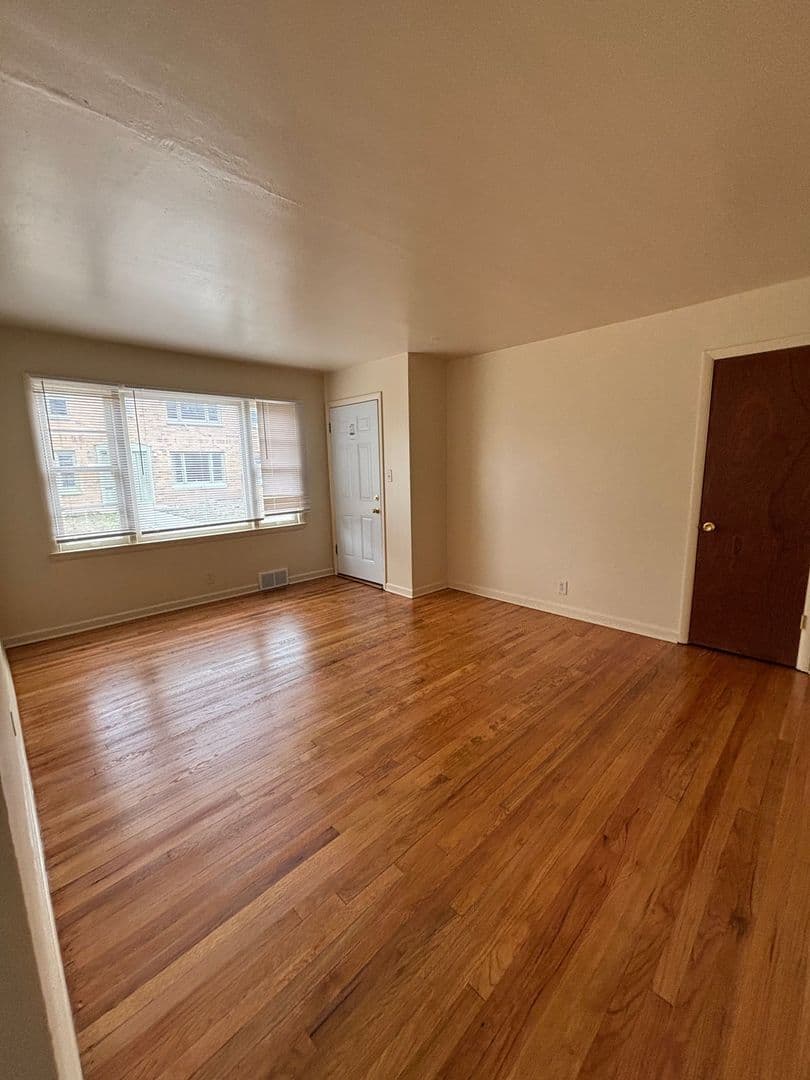 Milwaukee Apartment: 3606 N Sherman Blvd
