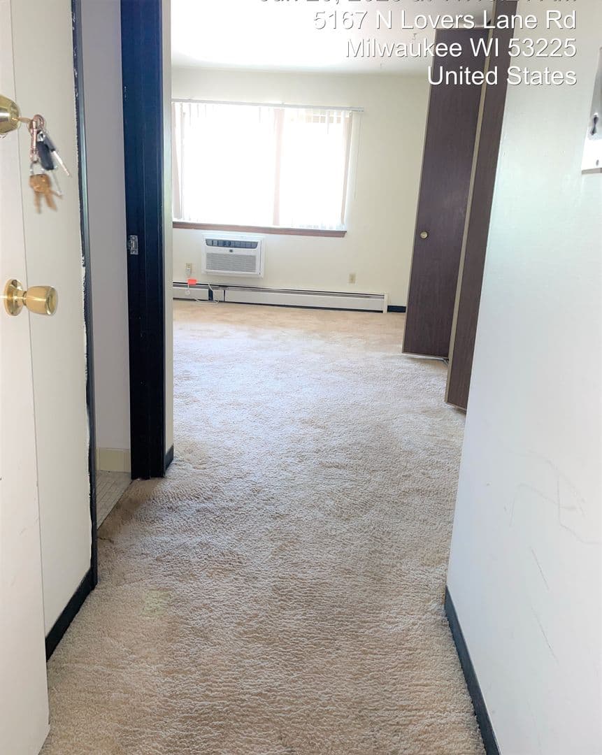 Milwaukee Apartment: 5167 N. Lovers Lane Rd