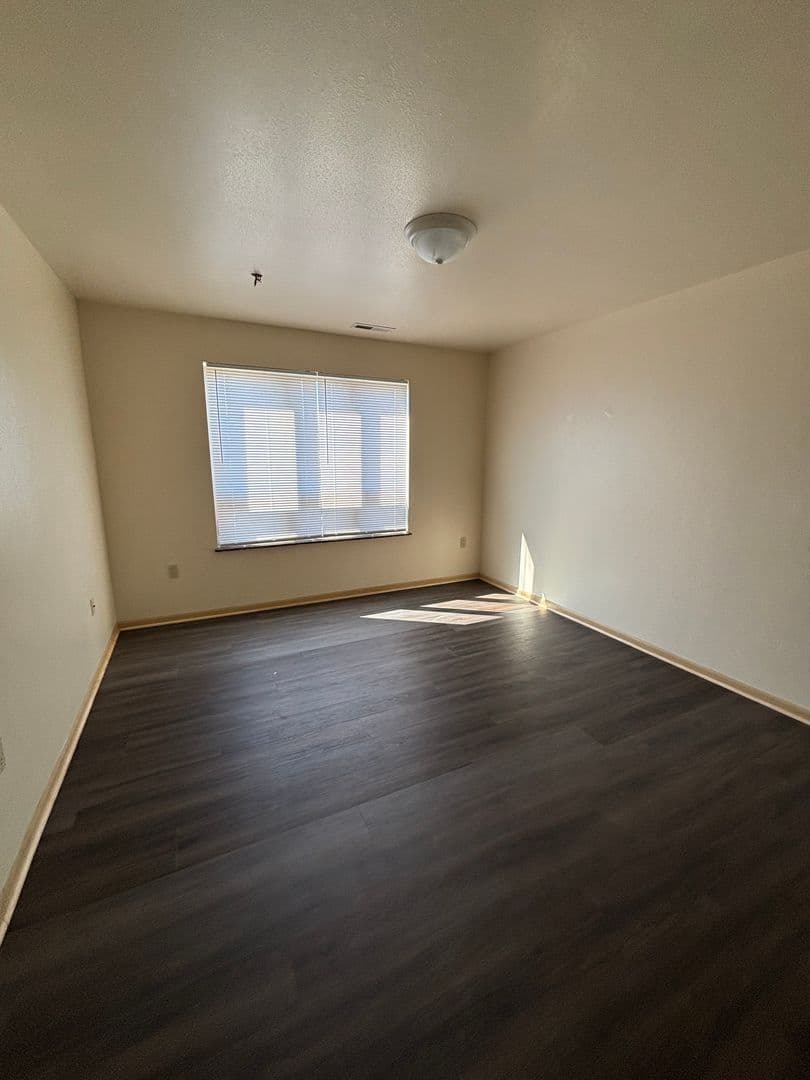 Milwaukee Apartment: 2730 W Lisbon Ave