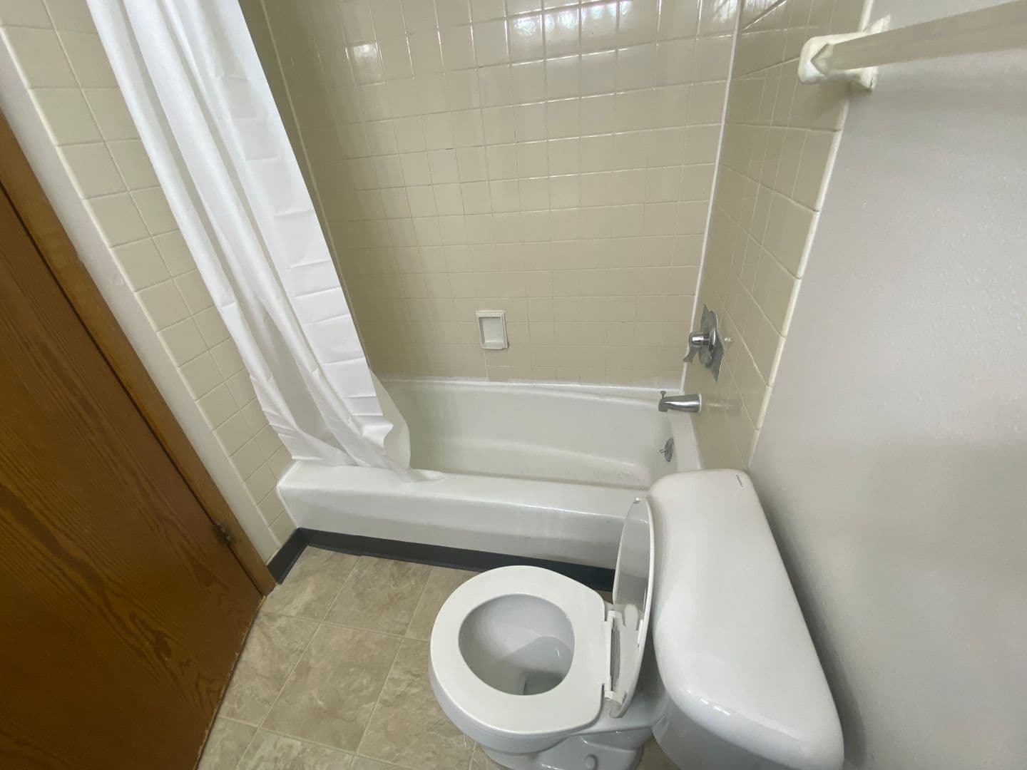 Milwaukee Apartment: 9100-9120 W. Lisbon Ave.