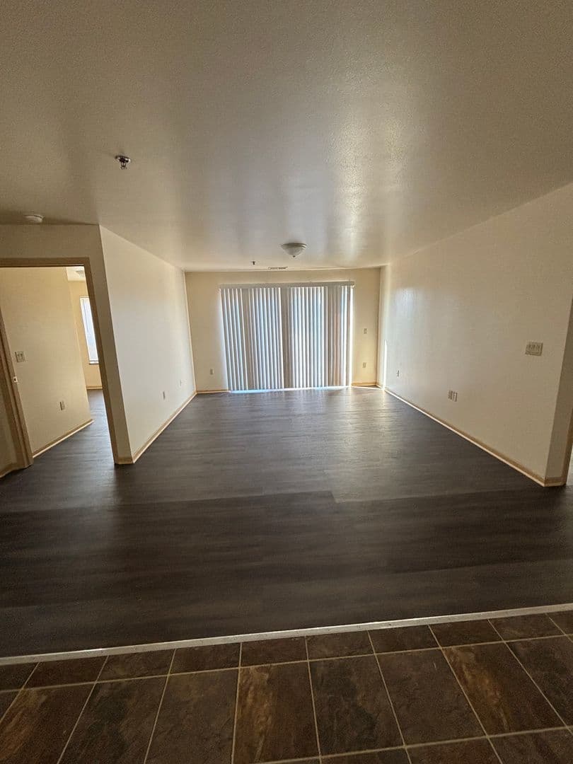 Milwaukee Apartment: 2730 W Lisbon Ave