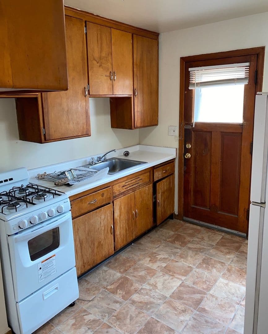 Milwaukee Apartment: 7222 W. Burleigh St.