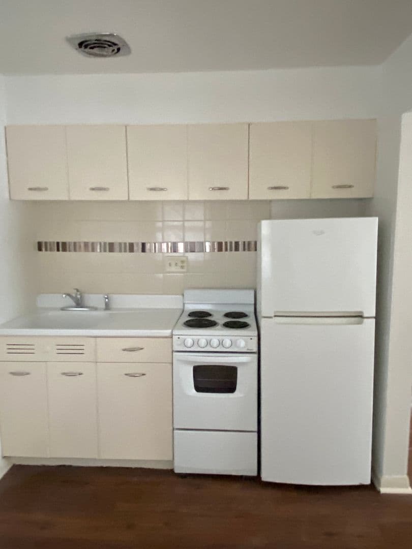 Milwaukee Apartment: 3722 N. 76th Street