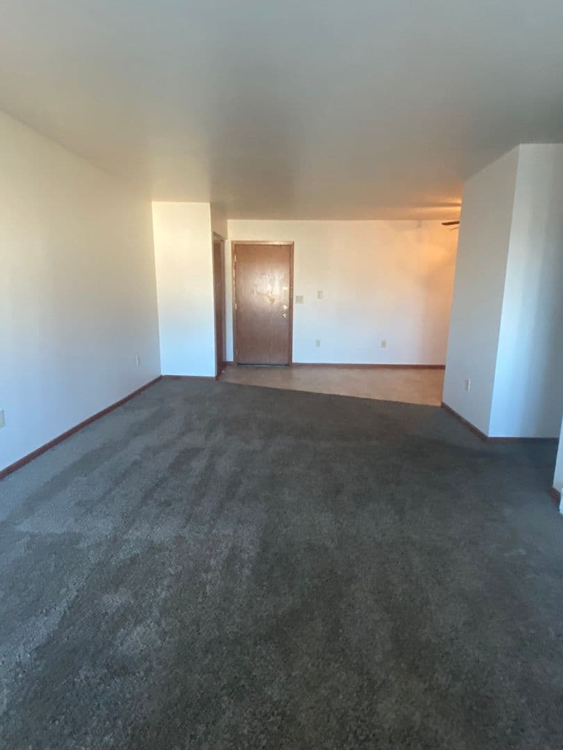 Milwaukee Apartment: 5166-5244 N. Lovers Lane Rd.