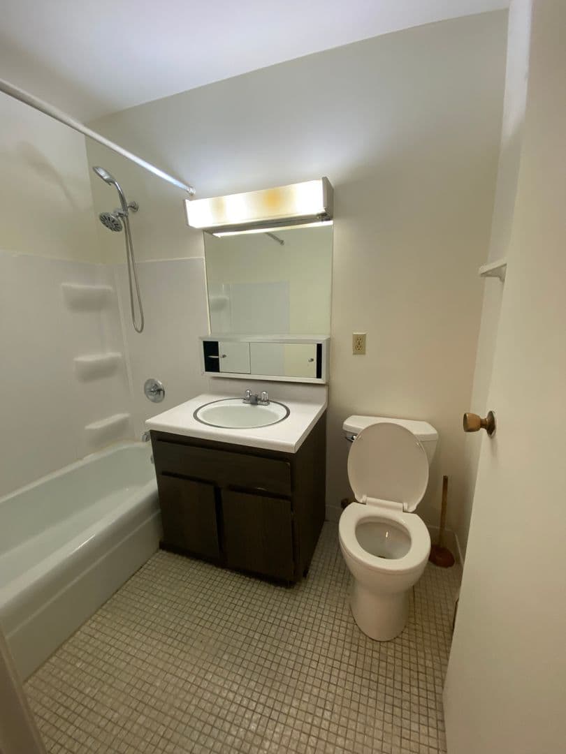 Milwaukee Apartment: 5167 N. Lovers Lane Rd