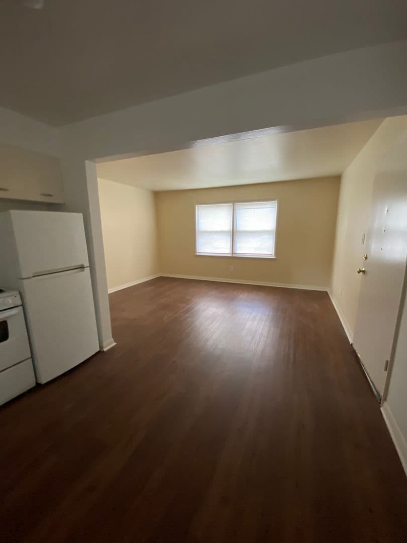 Milwaukee Apartment: 3722 N. 76th Street