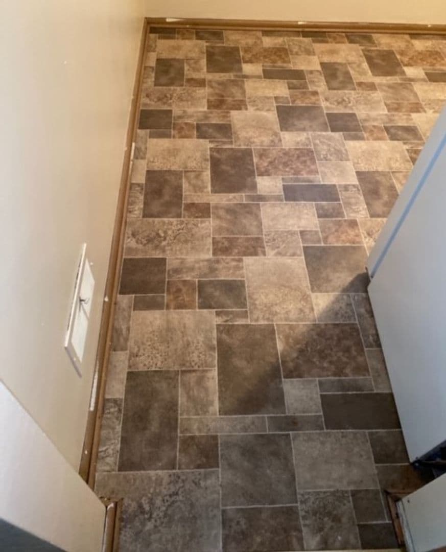 Milwaukee Apartment: 9015 W. Thurston Ave.