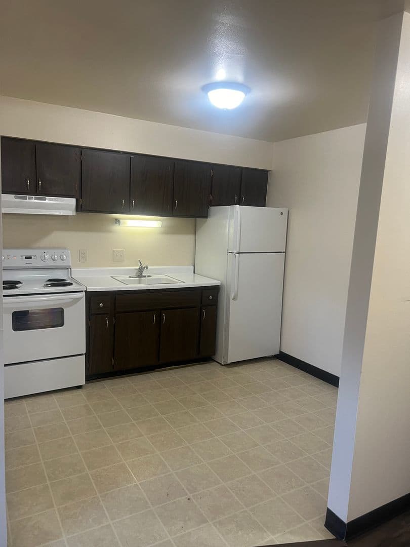 Milwaukee Apartment: 5167 N. Lovers Lane Rd