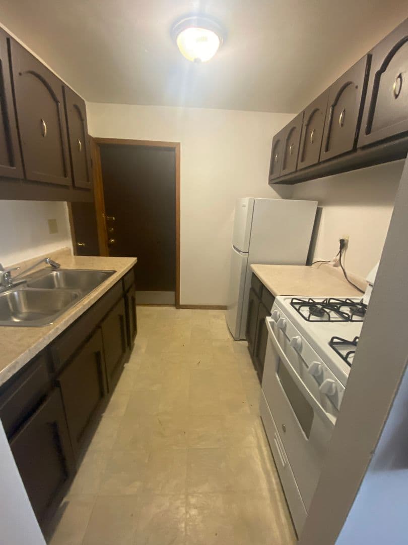Milwaukee Apartment: 5166-5244 N. Lovers Lane Rd.