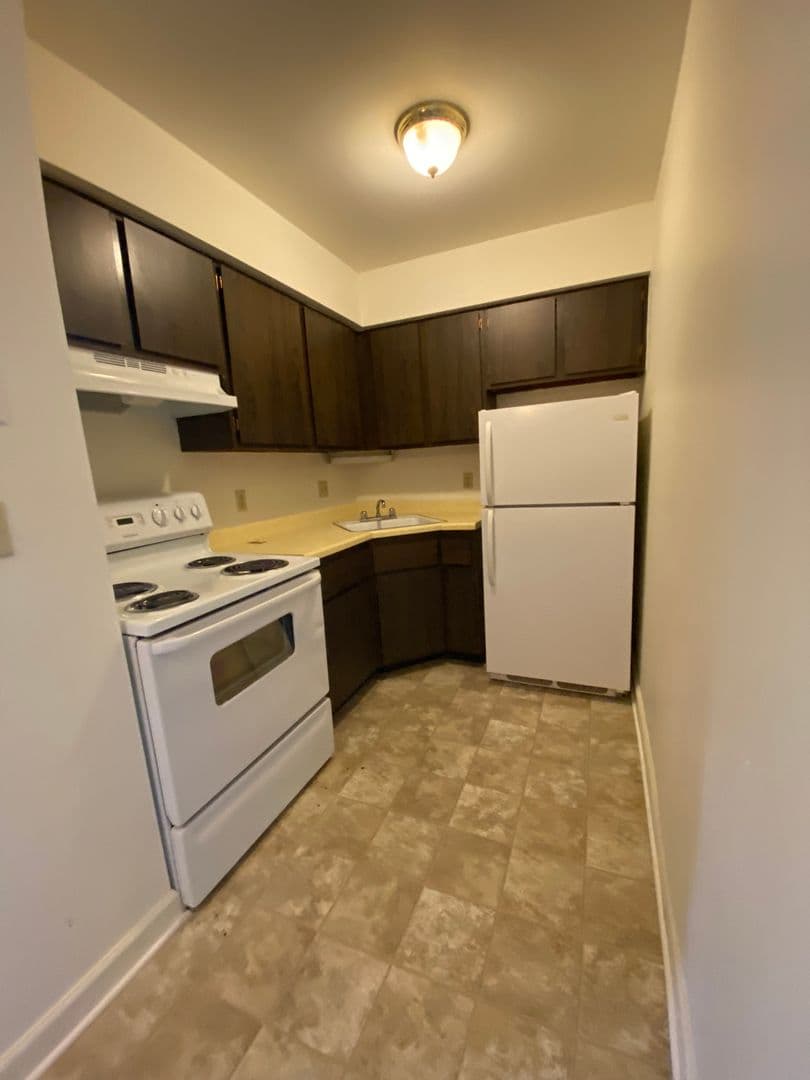 Milwaukee Apartment: 5167 N. Lovers Lane Rd