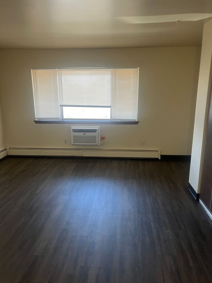 Milwaukee Apartment: 5167 N. Lovers Lane Rd