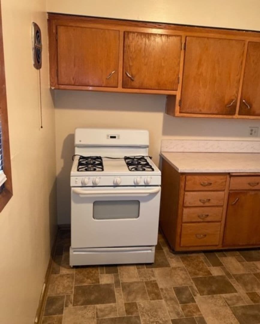 Milwaukee Apartment: 9015 W. Thurston Ave.