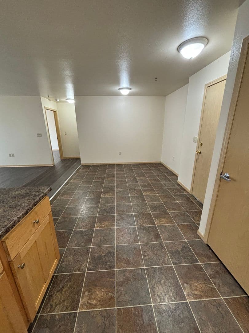 Milwaukee Apartment: 2730 W Lisbon Ave