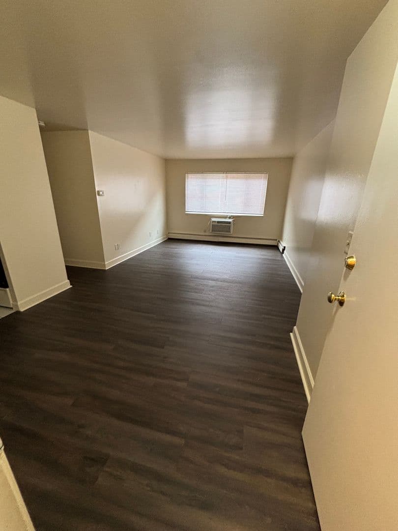 Milwaukee Apartment: 5166-5244 N. Lovers Lane Rd.