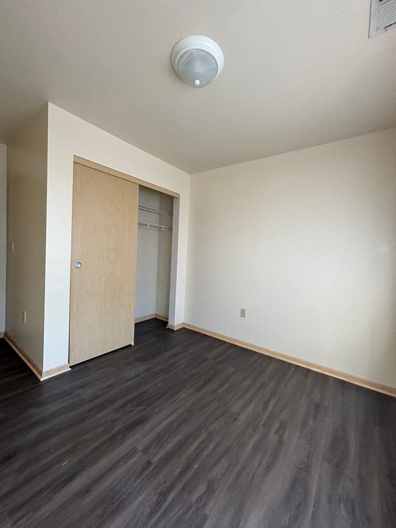 Milwaukee Apartment: 2730 W Lisbon Ave