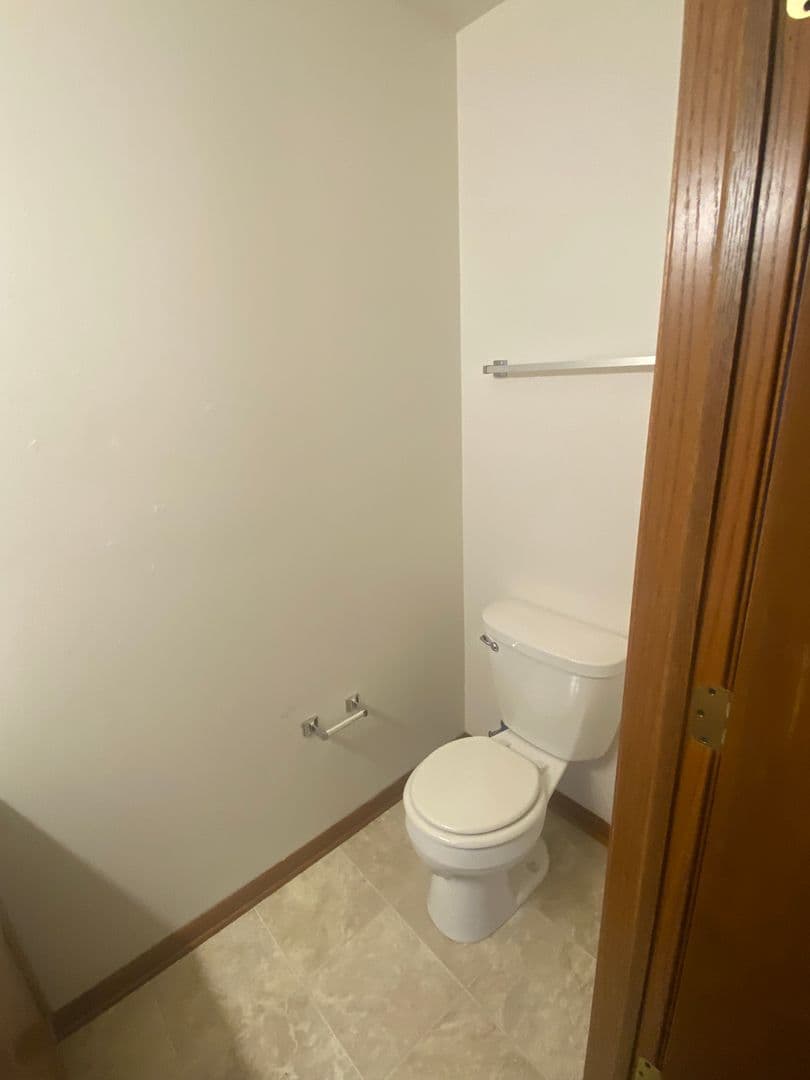 Milwaukee Apartment: 5166-5244 N. Lovers Lane Rd.