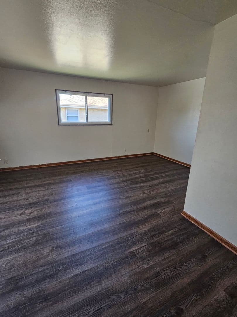 Milwaukee Apartment: 4025 N 60th Street