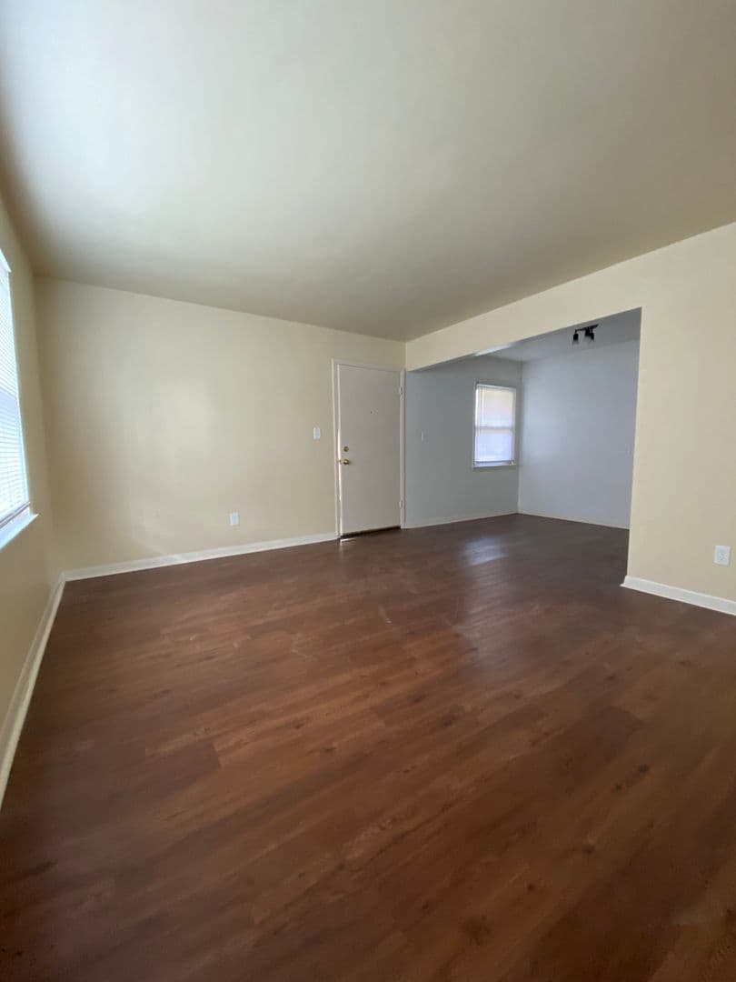Milwaukee Apartment: 3722 N. 76th Street