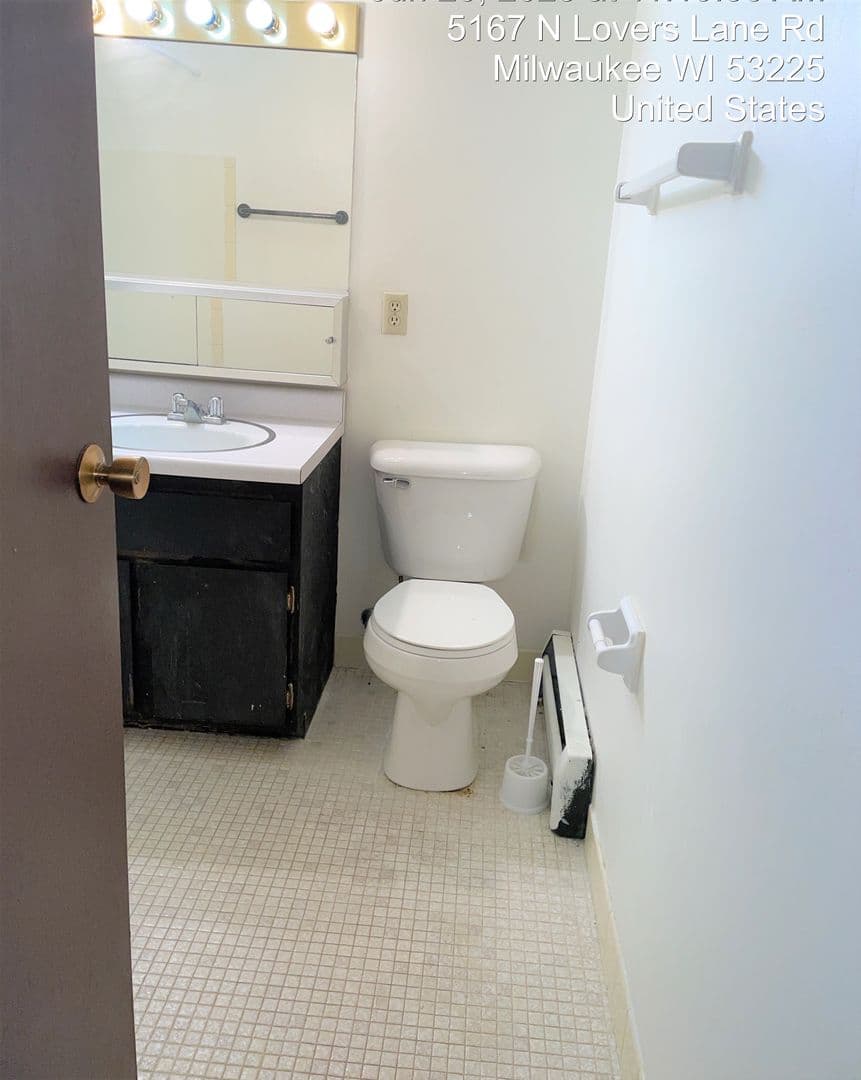 Milwaukee Apartment: 5167 N. Lovers Lane Rd