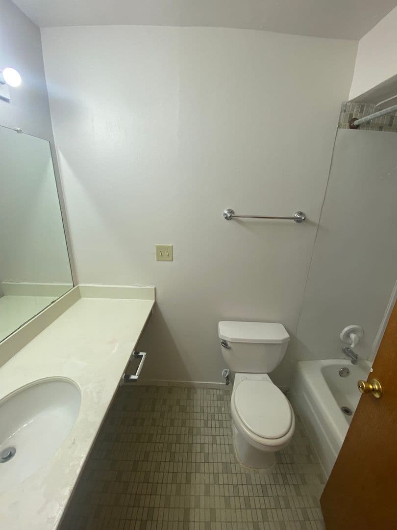 Milwaukee Apartment: 5166-5244 N. Lovers Lane Rd.