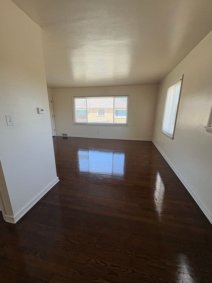 Milwaukee Apartment: 3731-33 N 76th Street