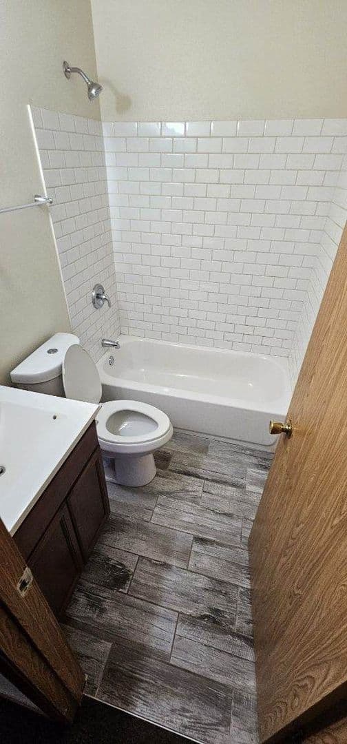 Milwaukee Apartment: 4025 N 60th Street