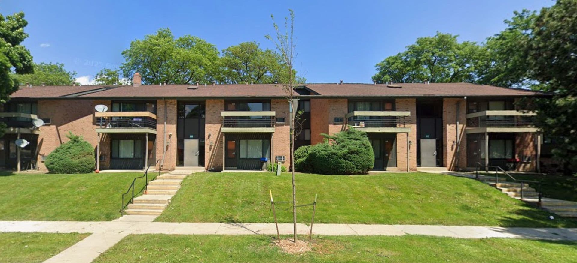 Milwaukee Apartment: 8501-8529 W. Grantosa Dr.
