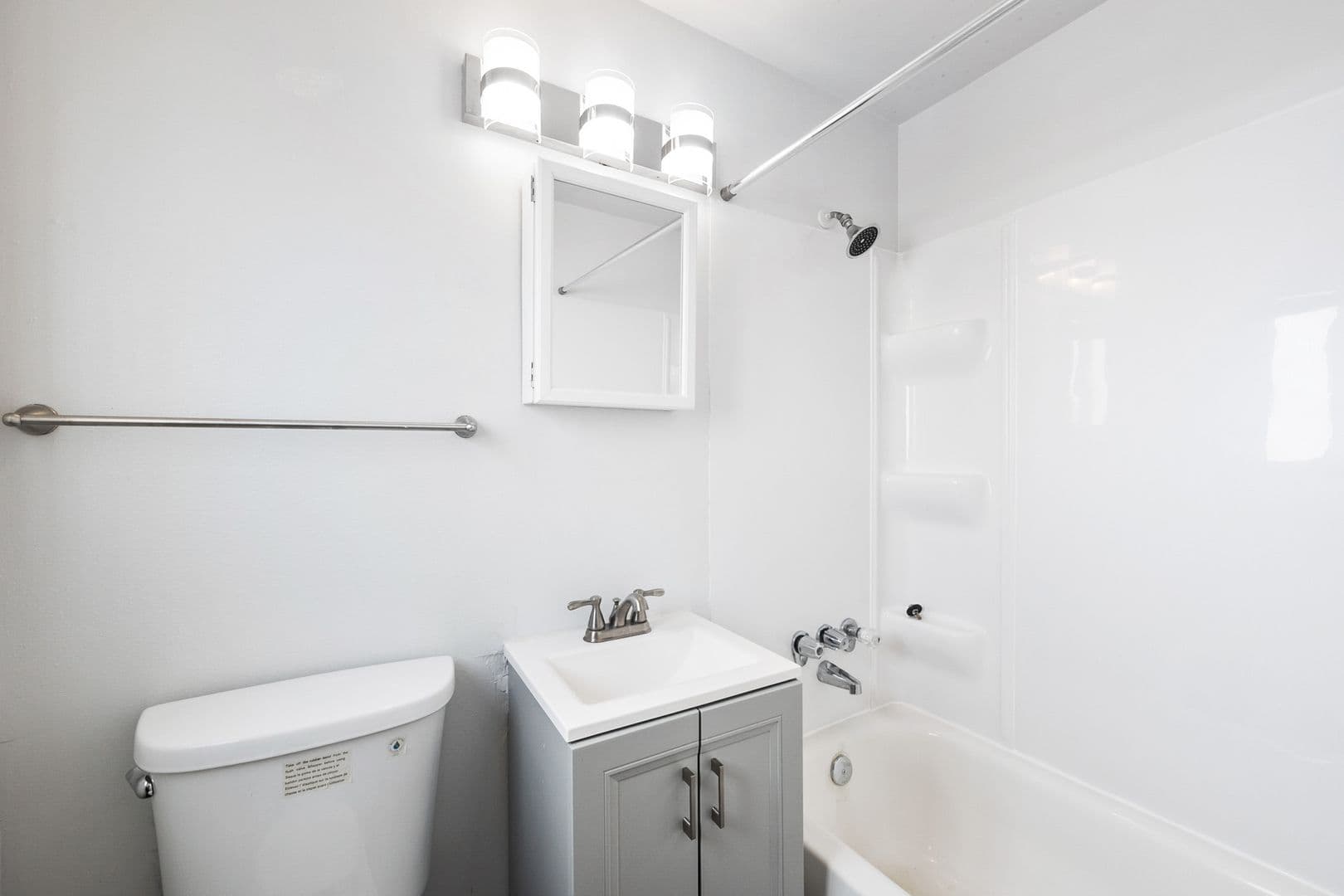 Seattle Apartment: 9252 17th Ave SW