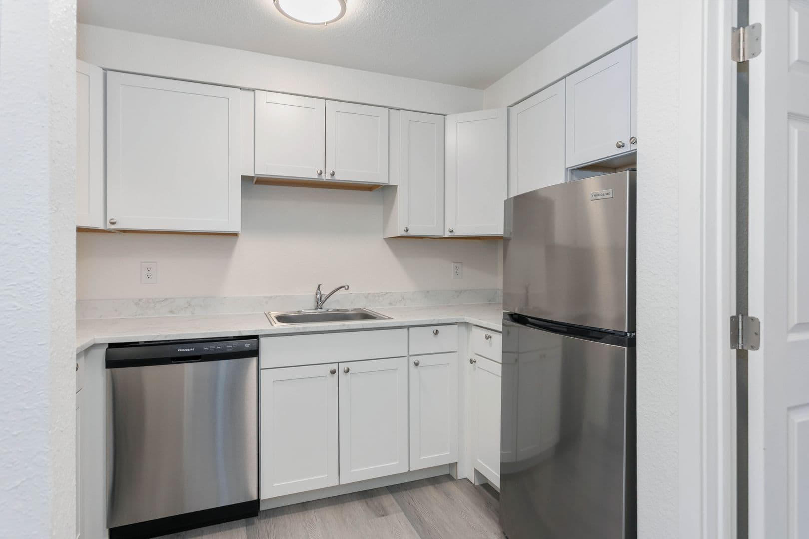 Bellingham Apartment: 621 32nd St
