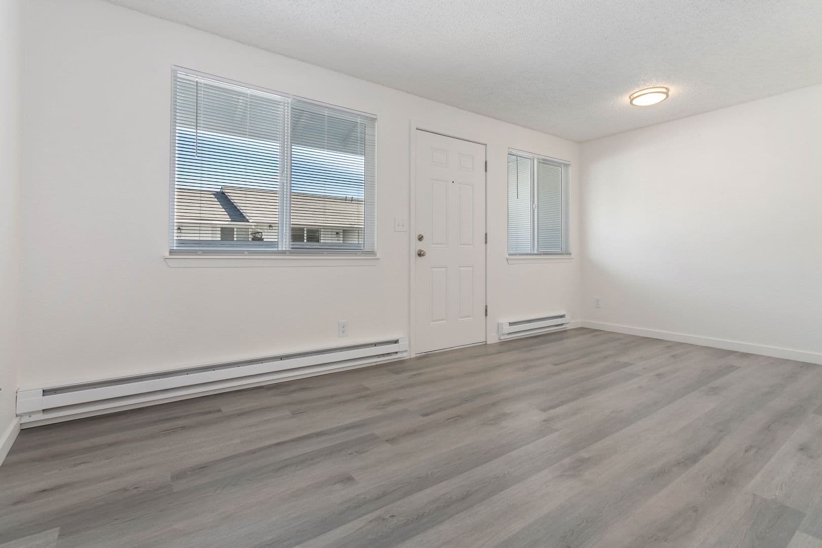 Bellingham Apartment: 621 32nd St