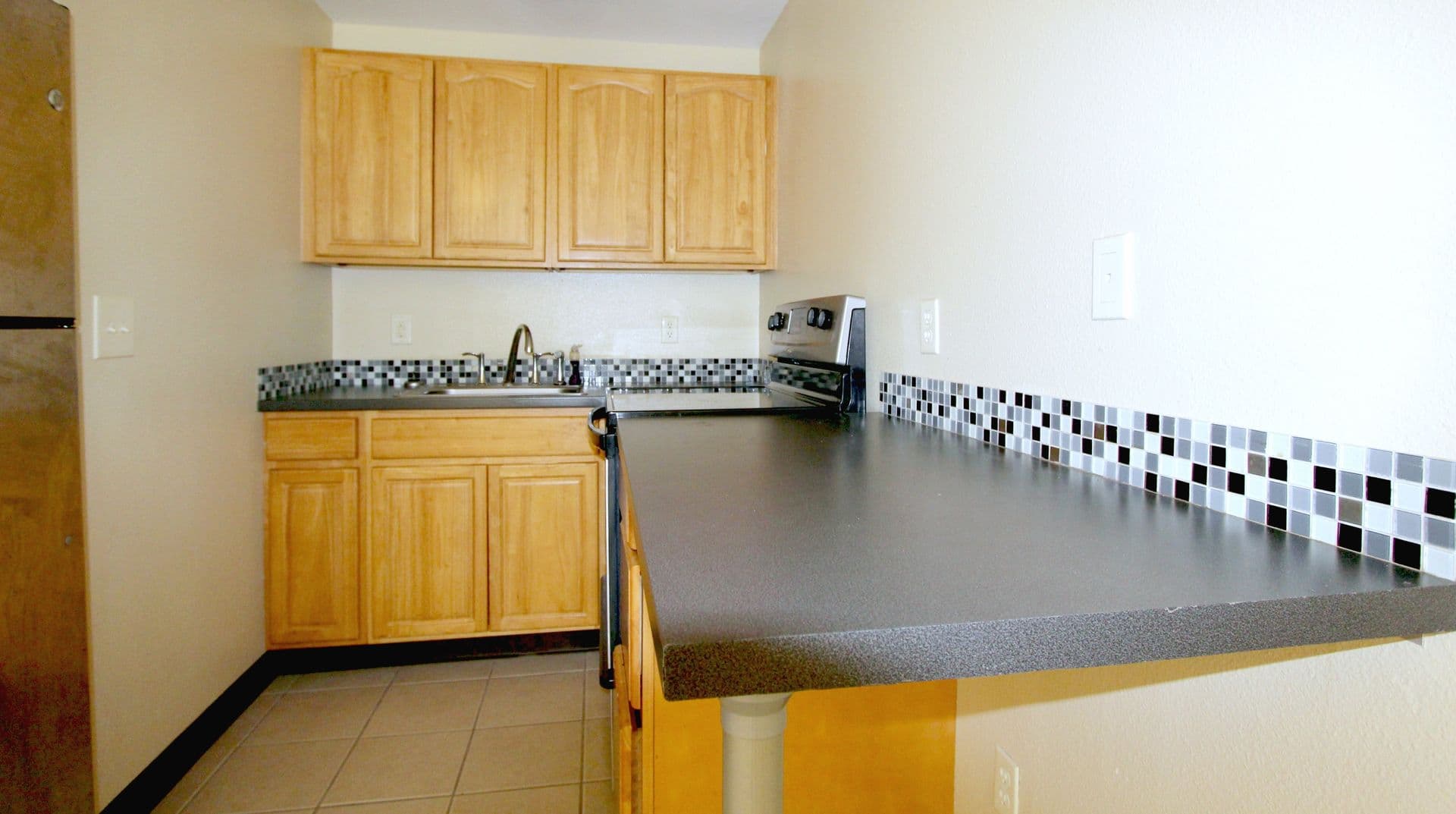 Burien Apartment: 15411 4th Ave SW