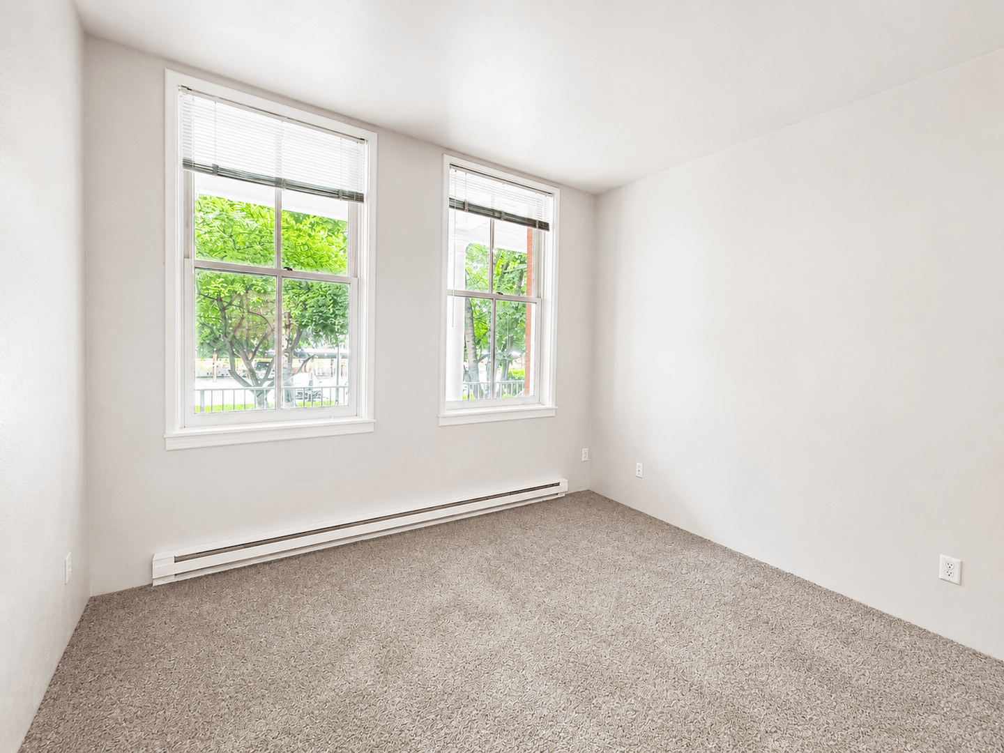 Spokane Apartment: 3915 W Randolph Road