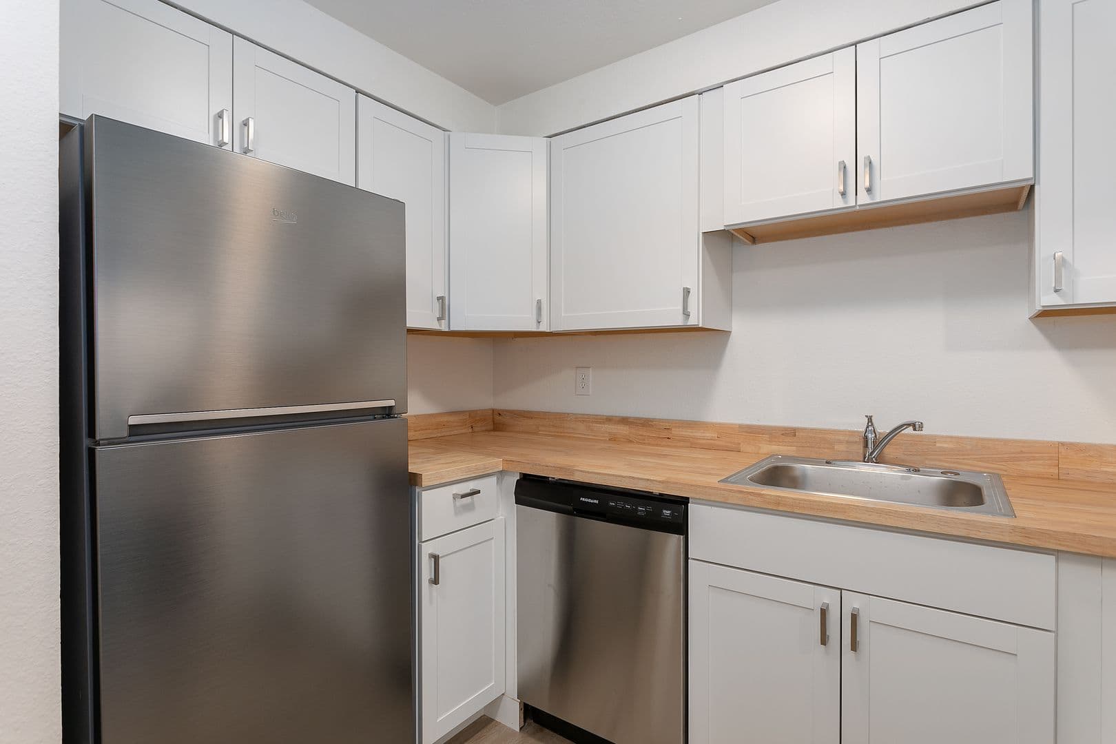 Bellingham Apartment: 621 32nd St