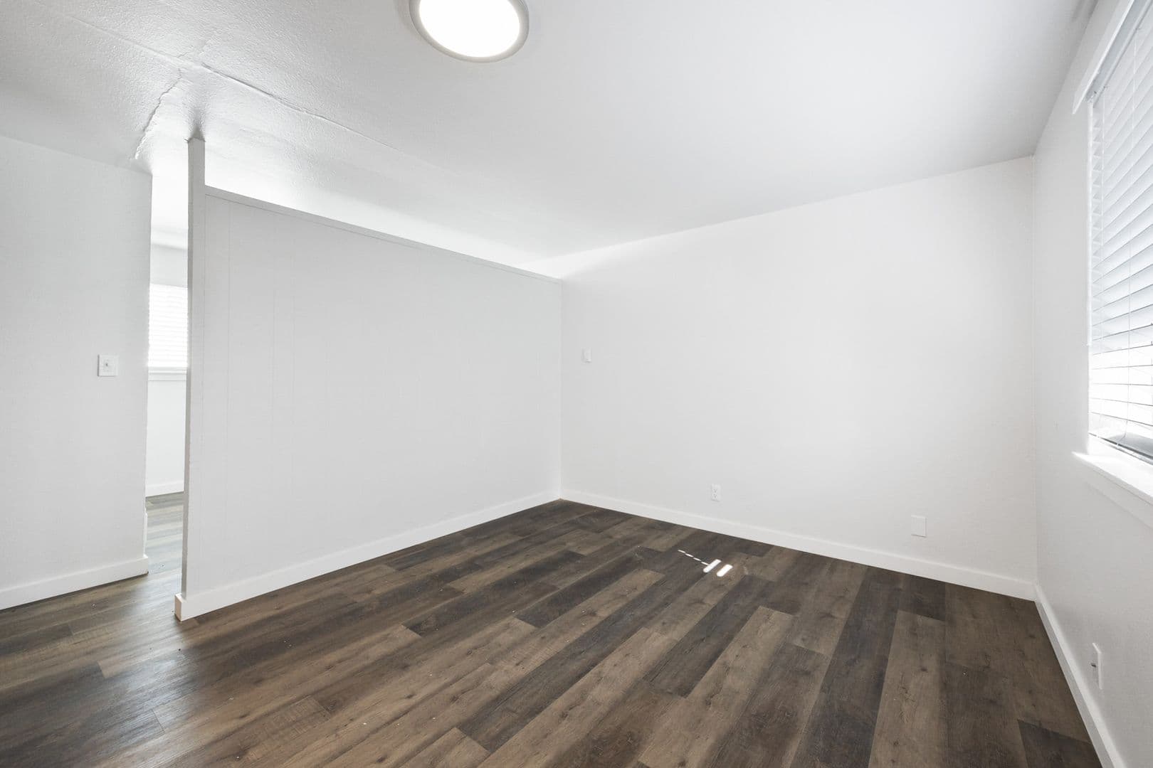 Seattle Apartment: 9252 17th Ave SW