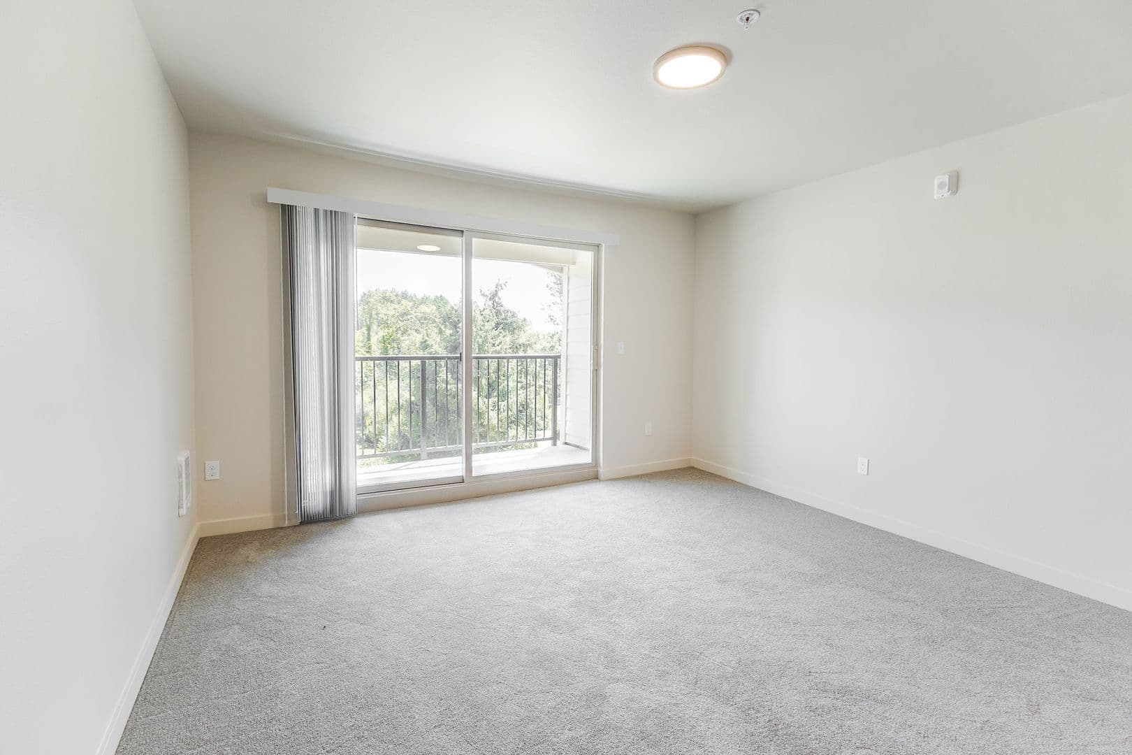 Kent Apartment: 4821 S. Kent Des Moines Rd